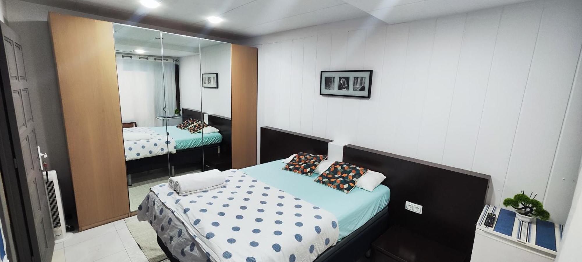 Habitacion En Centro De Barcelona Hotel Luaran gambar